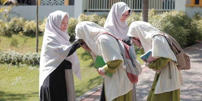 
					Guru Hanya Jadi Beban Negara, Anggaran Triliunan Rupiah Terbuang!